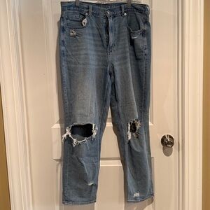 American Eagle Outfitters Light Blue Ripped Boyfriend Jeans